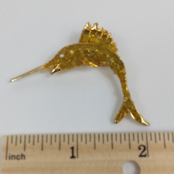 Vintage Gold Tone Swordfish Sail Fish Pin Brooch Yellow Stone - Picture 3 of 7